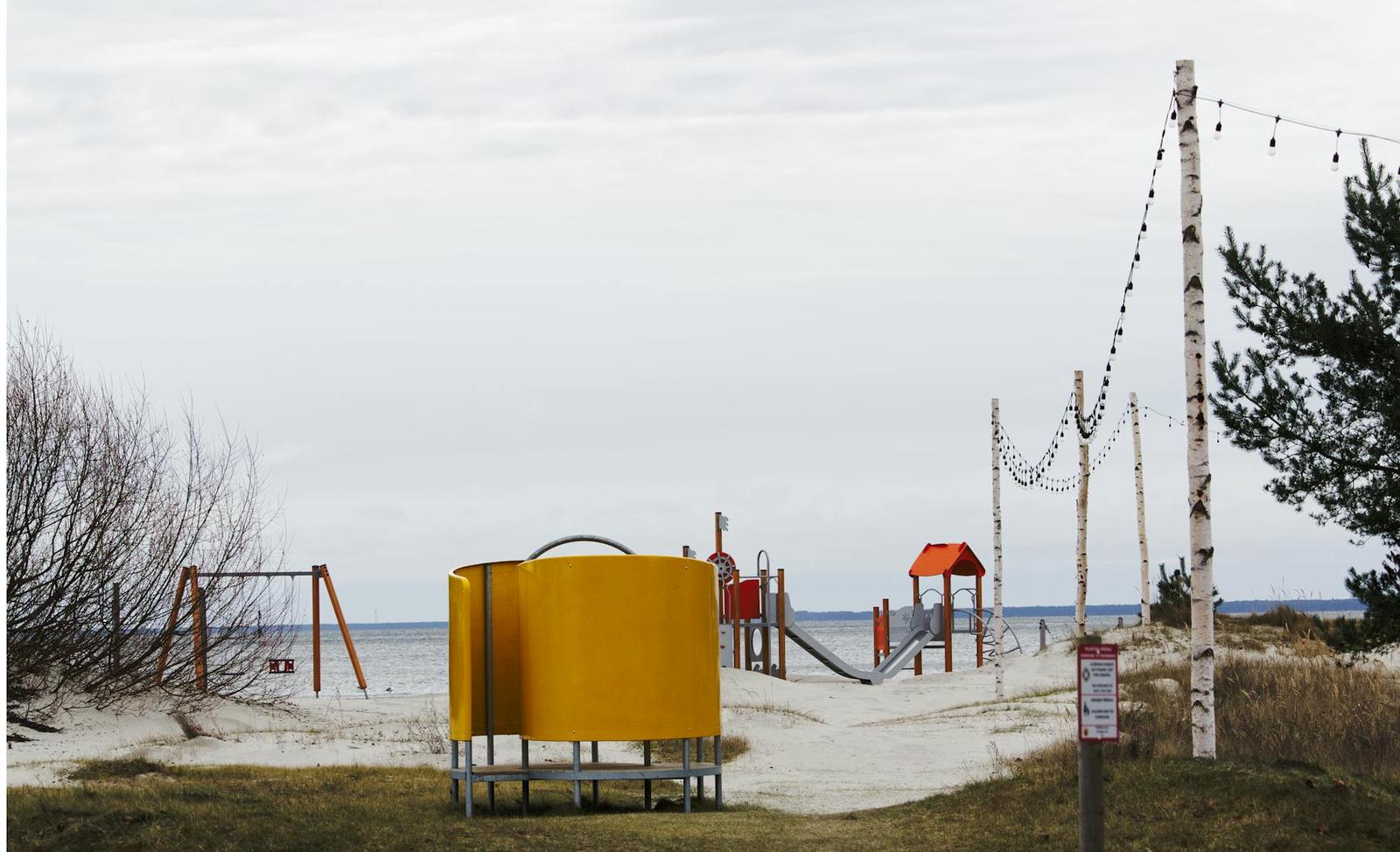 Family beaches Auckland — Mission Bay playground
