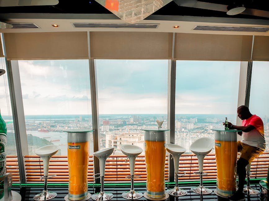Auckland rooftop bars — skyscraper bar