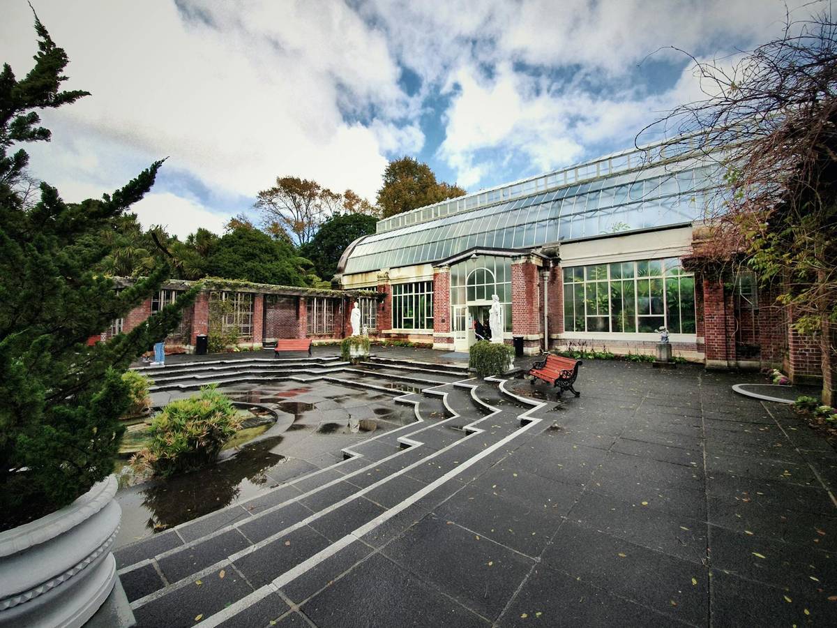 Auckland Domain — Wintergardens Edwardian glasshouse