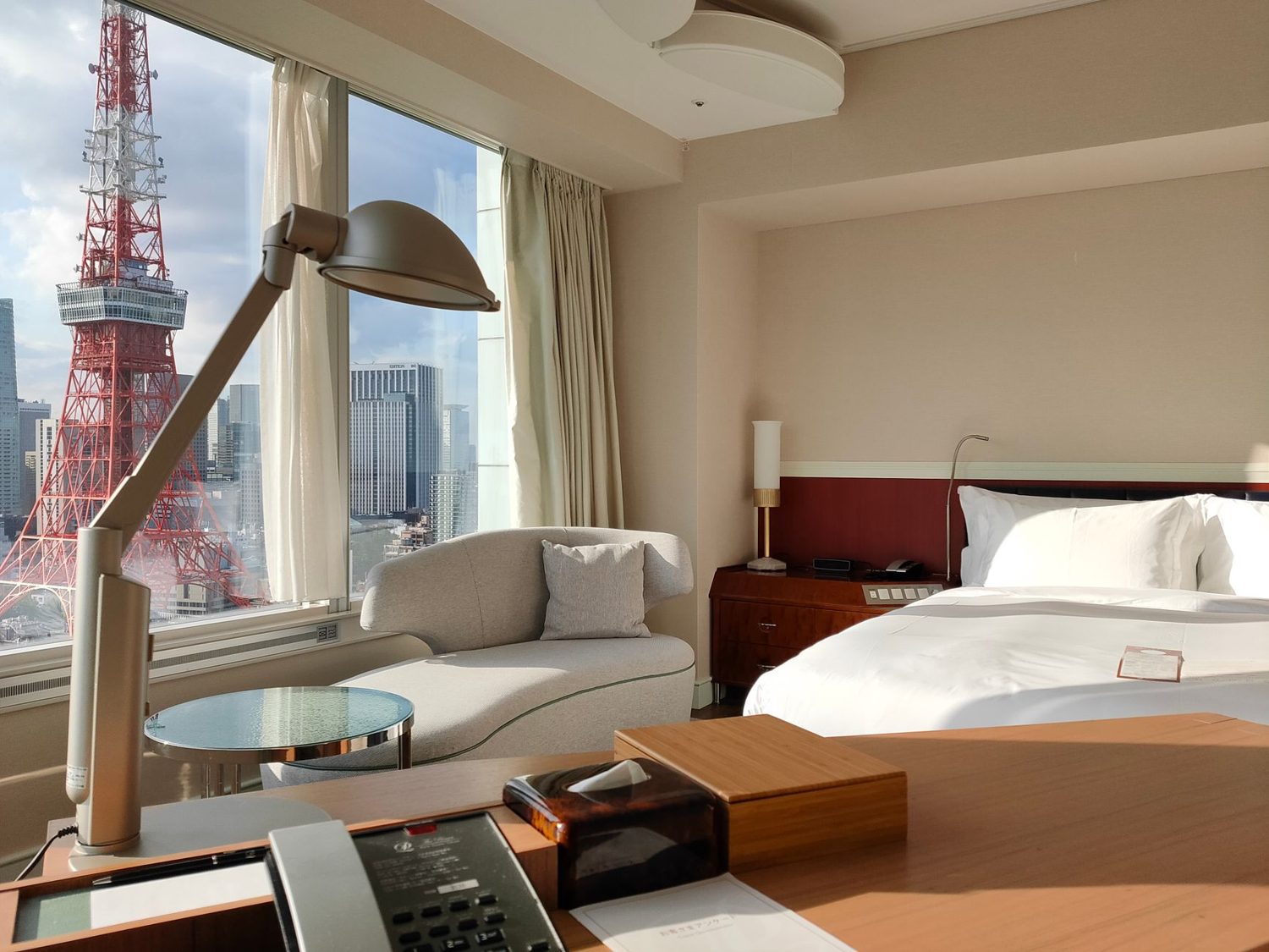 Luxury hotel room in Auckland CBD with harbour and skyline city view